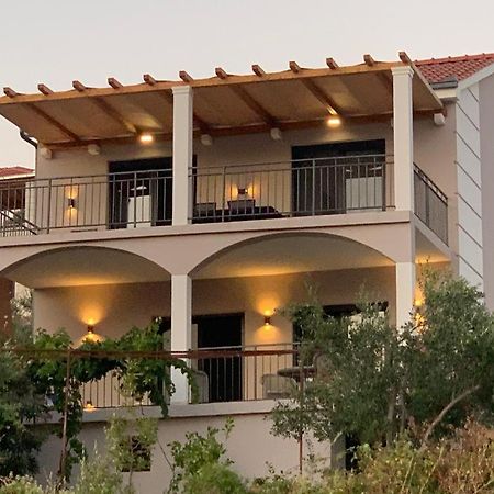 Apartman Vitanov Vinisce Exterior photo