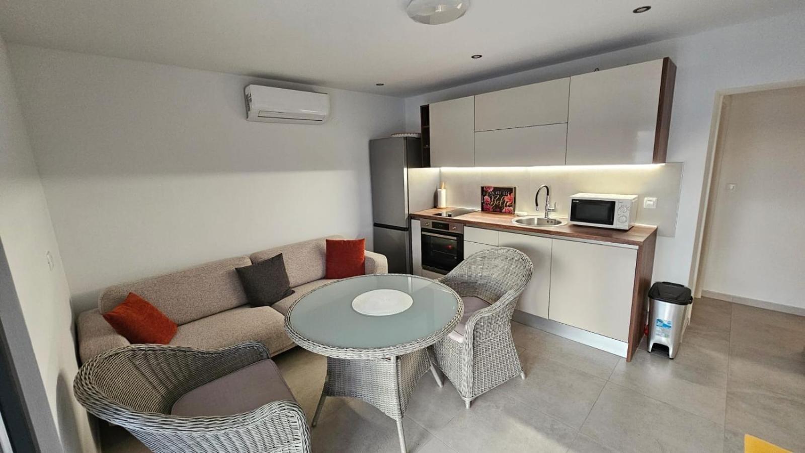 Apartman Vitanov Vinisce Exterior photo